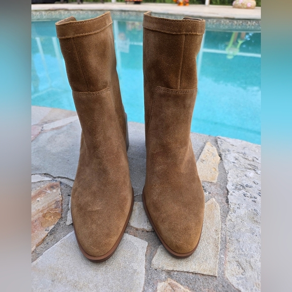 Vince Camuto NWT Kortimy Suede Boots In Camel  Size 8 Wide - Picture 4 of 11